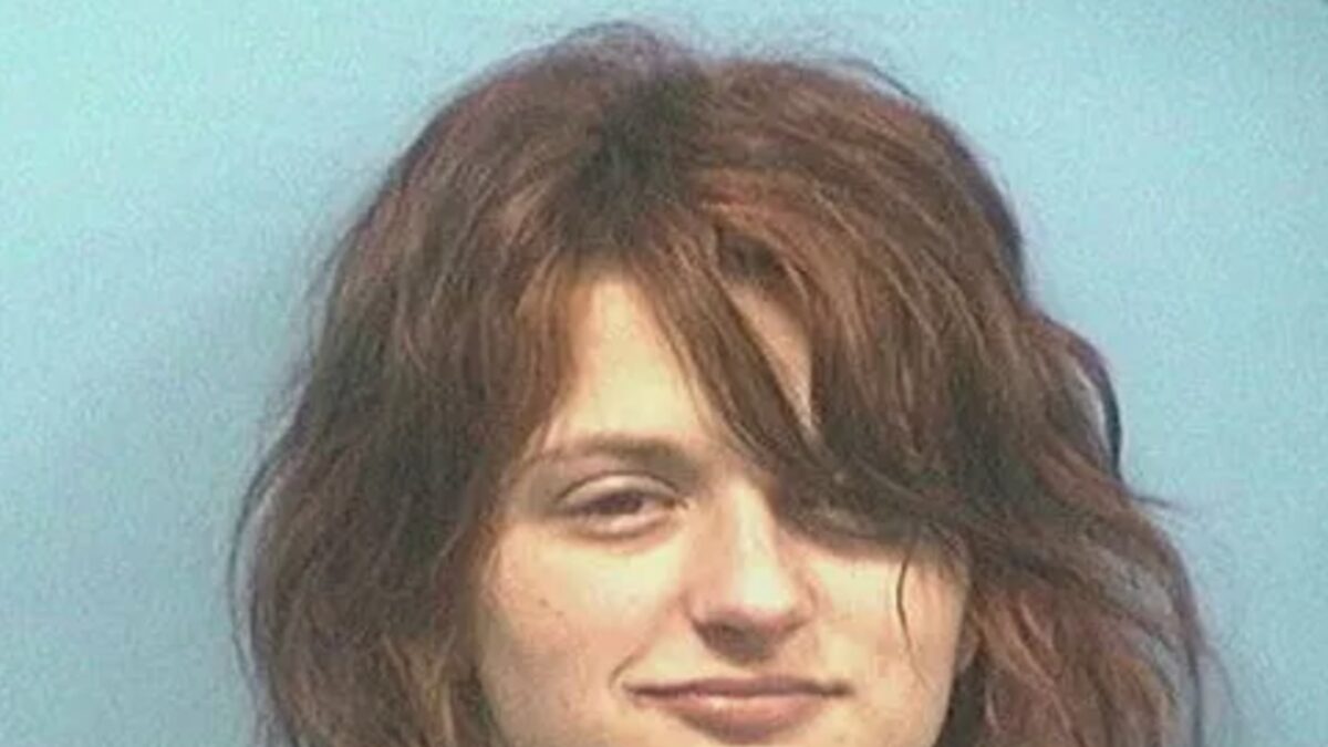 Mother accused of leaving baby in burning car pleads guilty